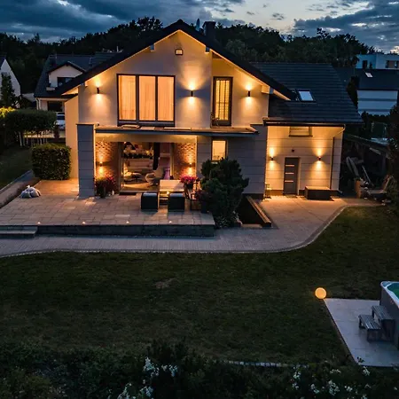 Orle Gniazdo Nad Morzem, Dom Jacuzzi Staw 10 Min Do Gdanska *